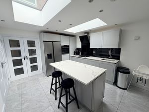Kitchen- click for photo gallery